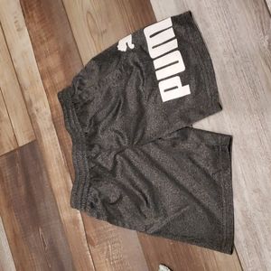 Boys sz 6 dark gray Puma athletic shorts